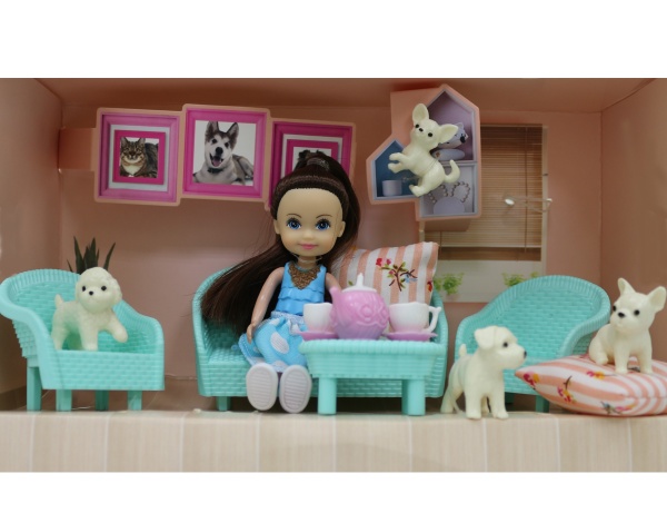 Набор мебели: гостинная с куклой
